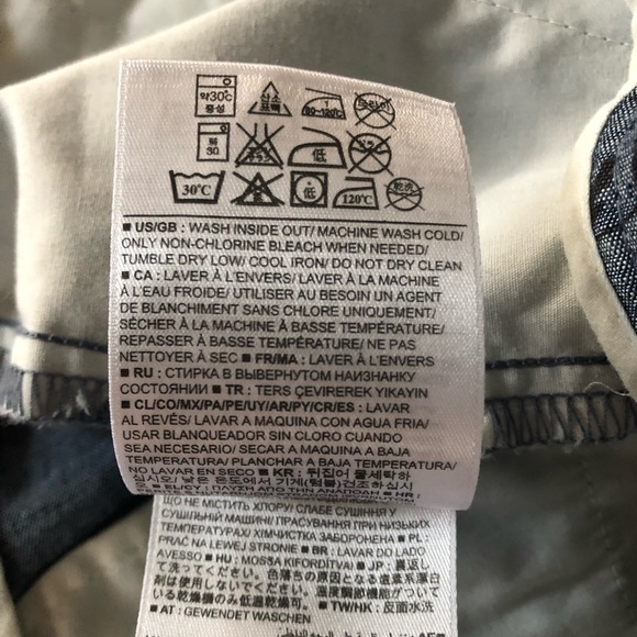 GAP Tailored Short - Size 2 - Picture 5 of 5